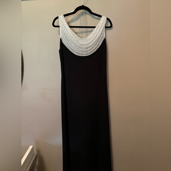 Beautiful rhinestone Black formal dress BNWT - Picture 2 of 5